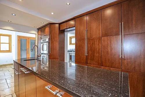 56 Cordova Street — Photo 4