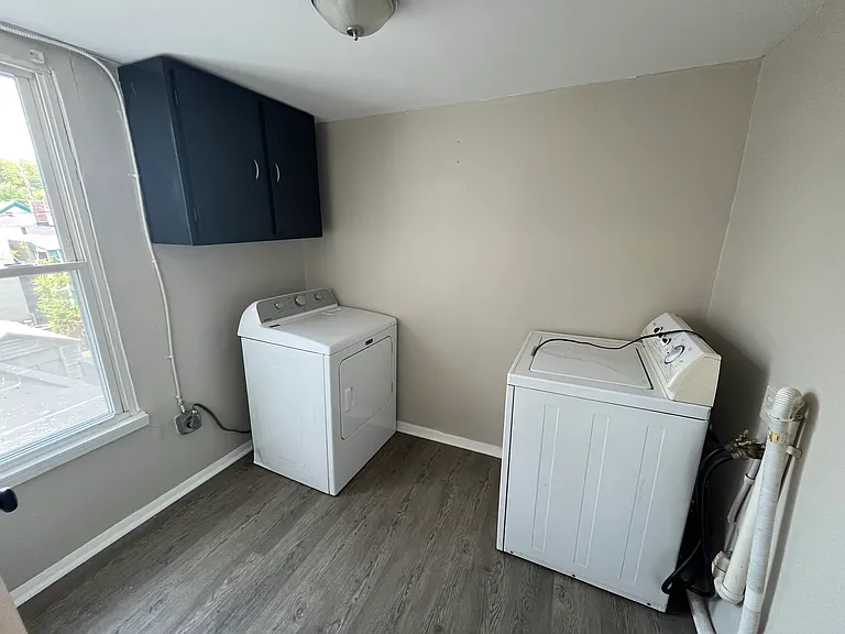 137 Main St #3 — Photo 8