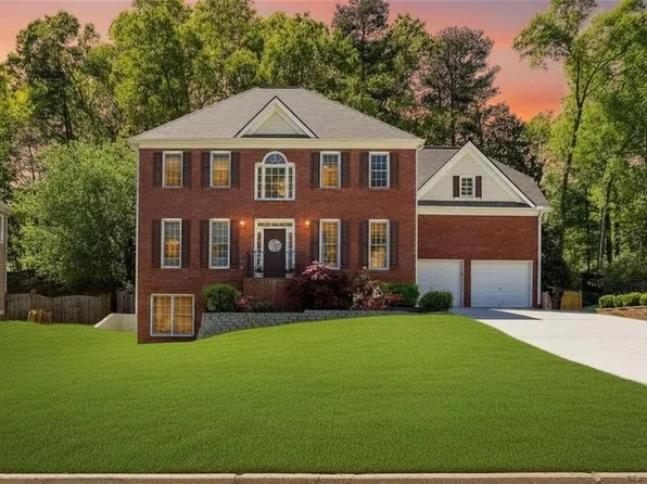 665 Braidwood Dr NW, Acworth, GA 30101