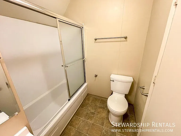 1825 Harris St #11 — Photo 13