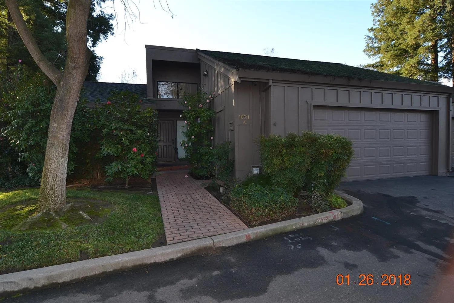 1821 Edgebrook Dr Unit A photo 1