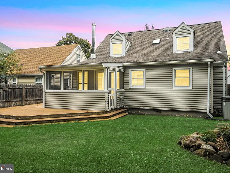 712 Freeman St — Photo 44
