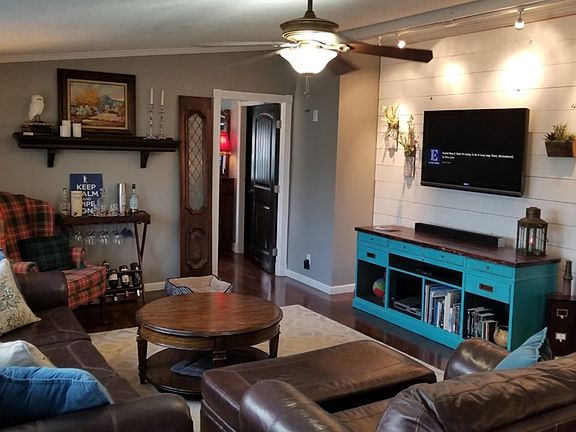 4th image of 309 Skyview Dr W