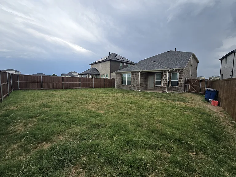 1805 Acosta Dr — Photo 29