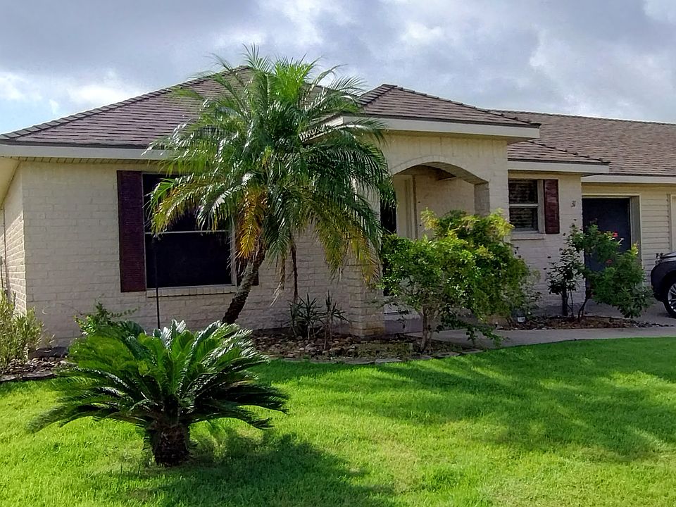 1st image of 31 Pinehurst Dr
