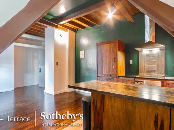 10 Station Square image 1 of 14