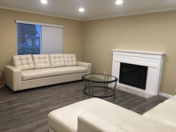 5th image of 2734 Barkley Ave