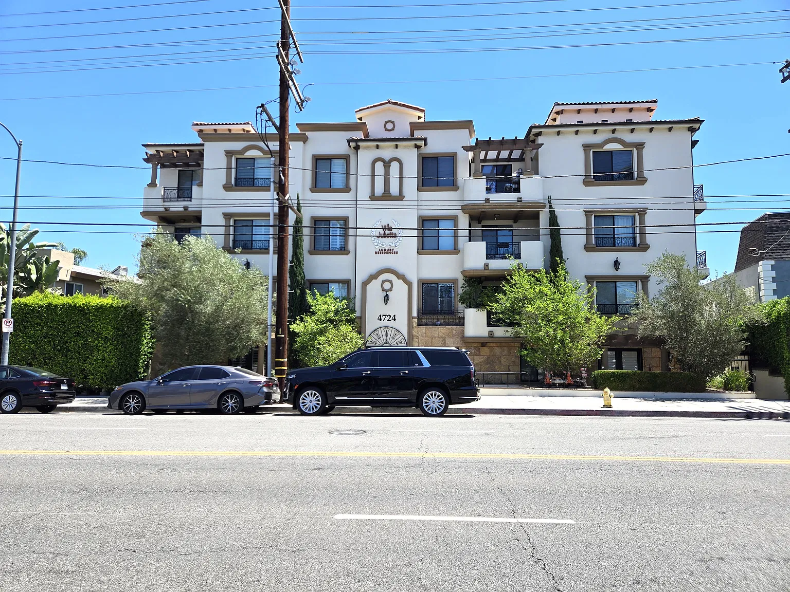 2 bed, 1200 sqft, $3,400 — Photo 2