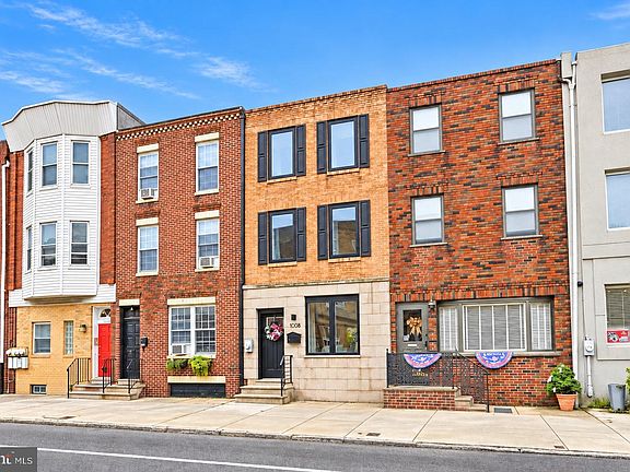 4th image of 1008 Christian St