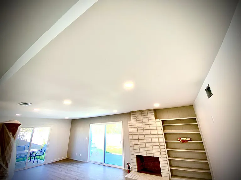 18591 Oriente Dr — Photo 25