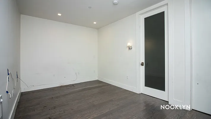 Rented by Nooklyn NYC LLC | media 16