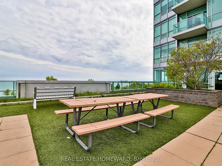1900 Lake Shore Blvd W #608 — Photo 32