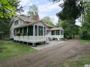 135 Oregon Ave, Medford, NY 11763