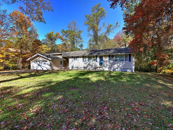 3 Pam Bar Dr, Shelton, CT 06484