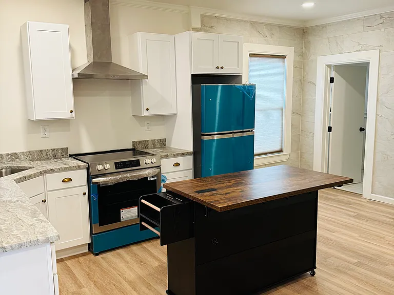 1572 Park St #1 — Photo 10