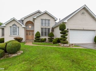 22084 Sunset Dr, Richton Park, IL 60471