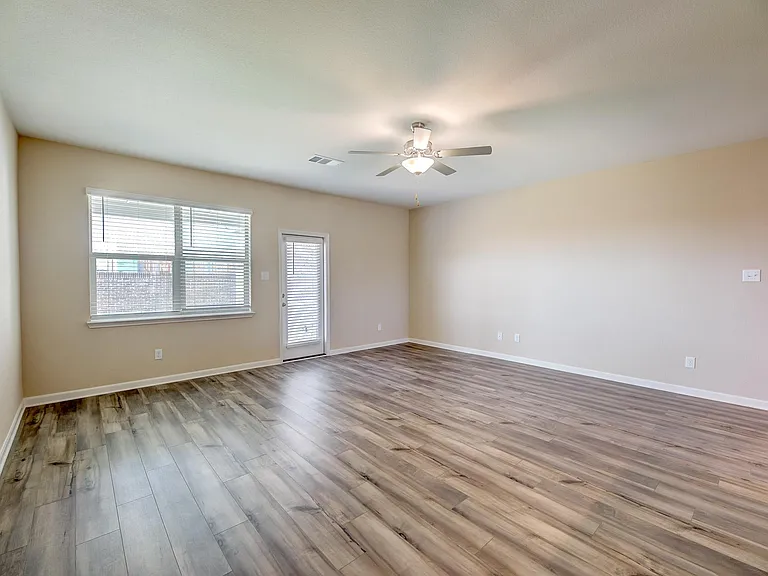 1717 Cotton Blossom Ln — Photo 13
