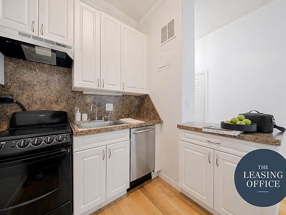 4th image of 515 E 82nd St APT 3D