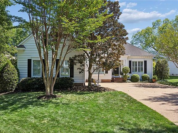 3rd image of 3104 Ridge Dr