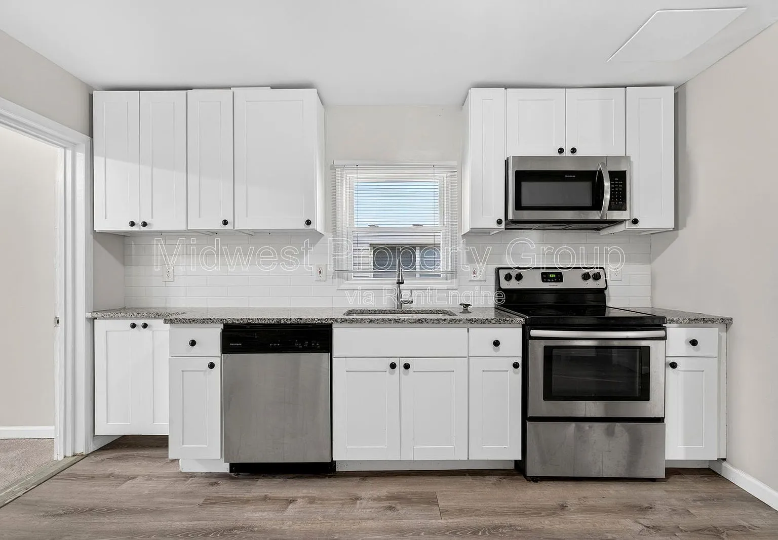 2 bed, 1.0 bath, 980 sqft, $1,695 — Photo 3