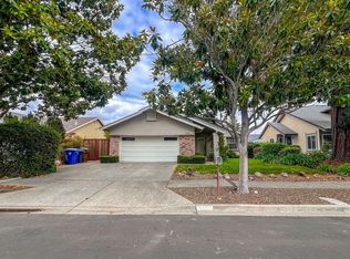 2360 Stonehouse Dr, Napa, CA 94558