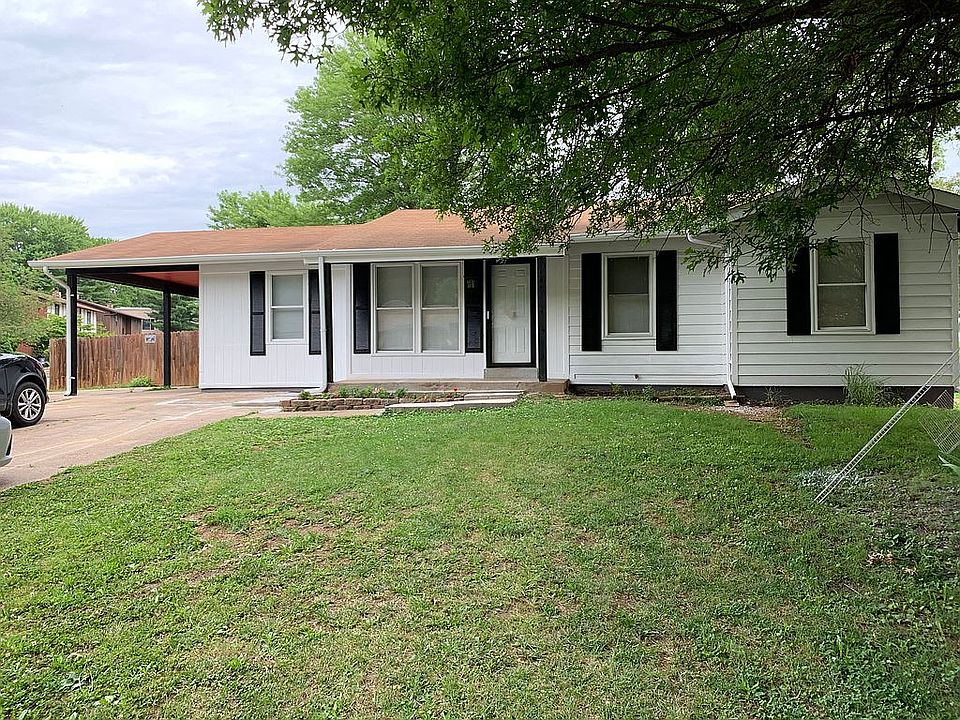 1st image of 4066 Country Club Dr