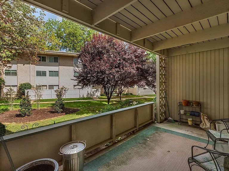126 Haycock Rd #B-3 — Photo 5