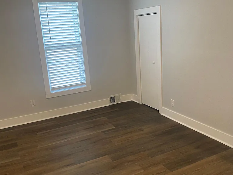 806 Jones St #2 — Photo 4