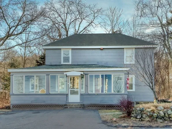 229 Oak St, Wakefield, MA 01880