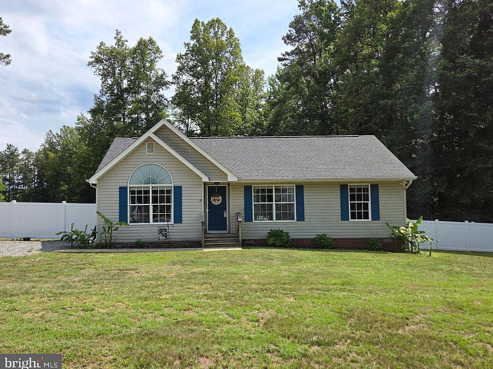 1st image of 102 Independence Dr