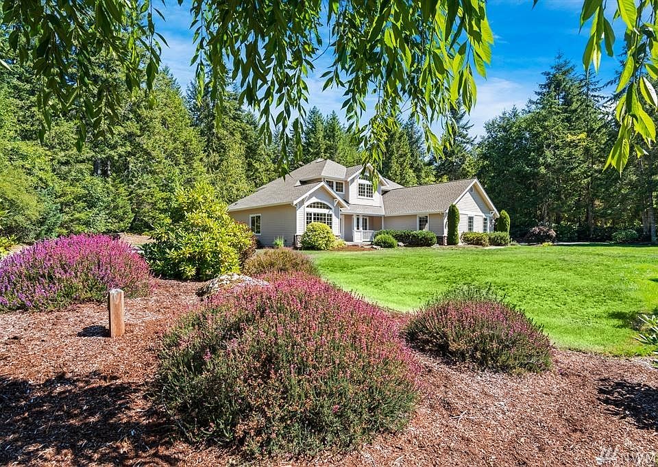 1st image of 7180 Winterberry Pl NW