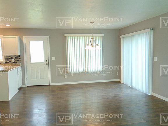 4th image of 701 E Shady Ln #701