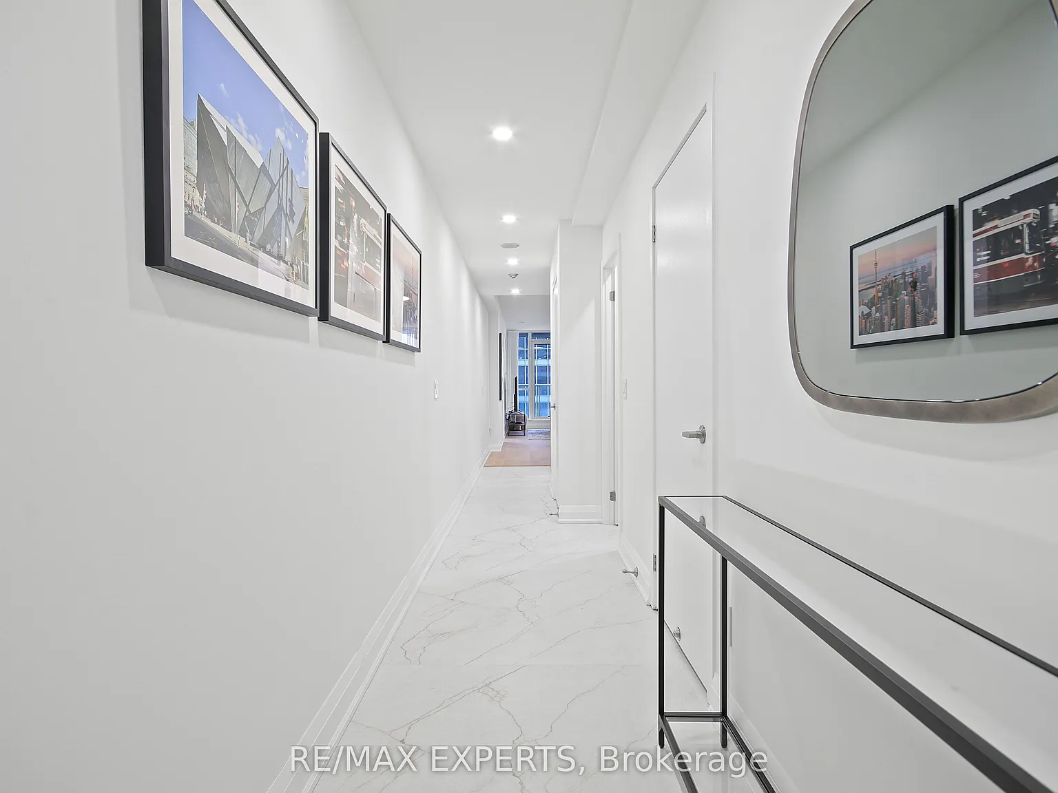 Water Club Condos — Photo 3