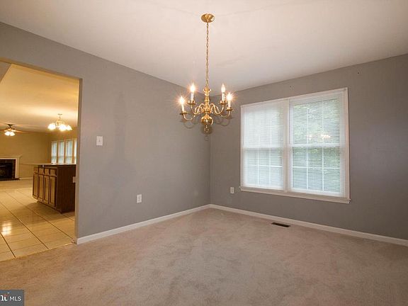 4th image of 21 Summerwood Dr