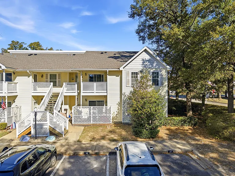 601 E Burgess Rd — Photo 27