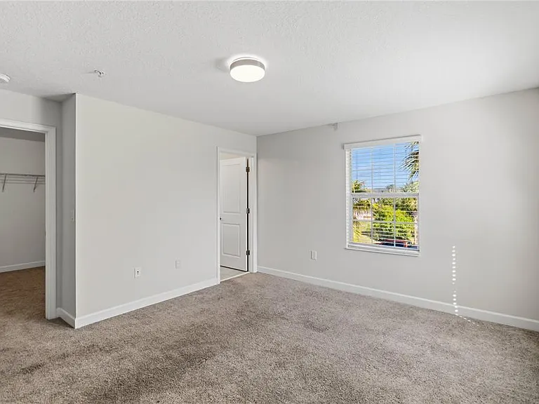 11686 Epic Ave — Photo 17