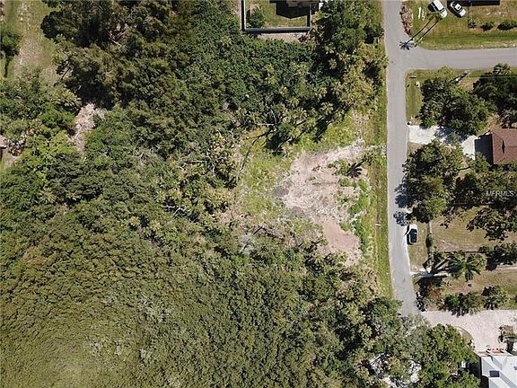 3rd image of 610 40th St W