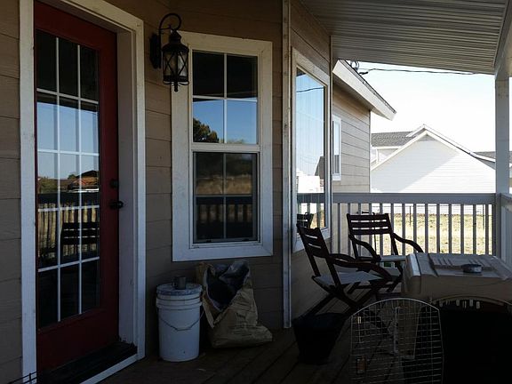 4th image of 627 Dorinda Dr