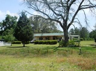 2046 Yarbrough Ln, Westville, FL 32464