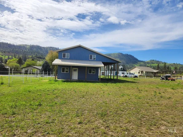 135 N Hill St, Kamiah, ID 83536