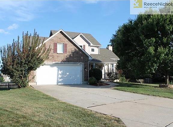 3rd image of 1501 Bridlewood Ln