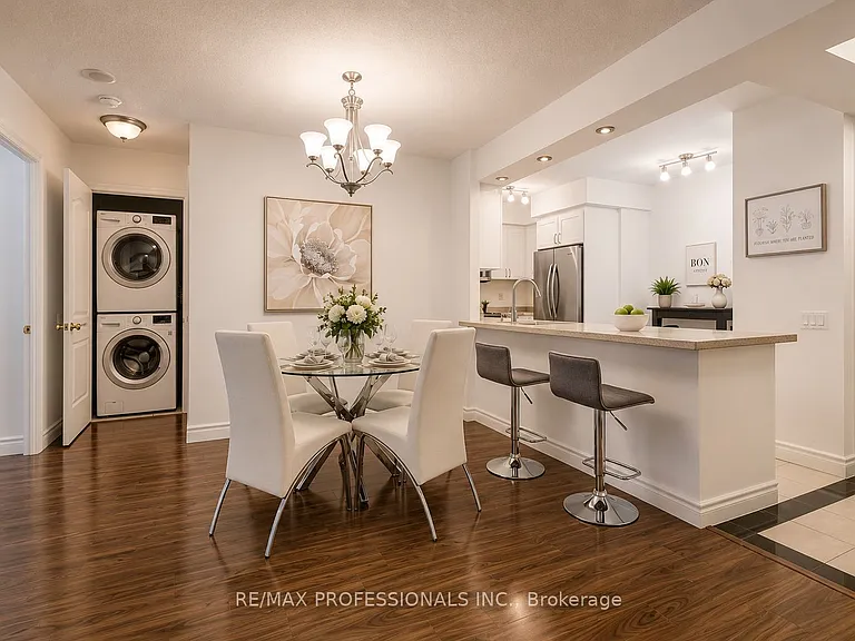 18 William Carson Cres #305 — Photo 2