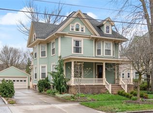 16 Howell St, Canandaigua, NY 14424