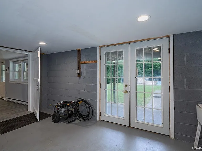 116 School House Ln — Photo 46