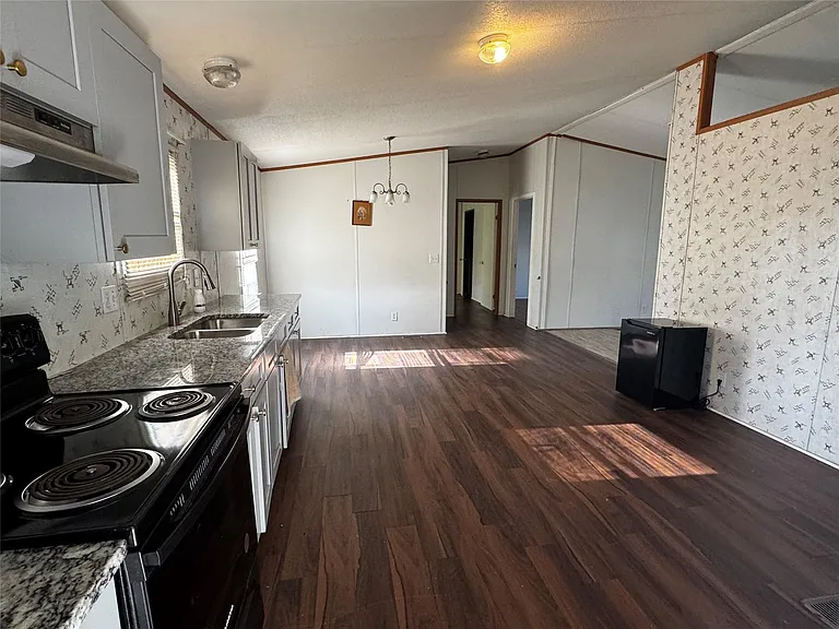 15930 Boss Gaston Rd — Photo 3