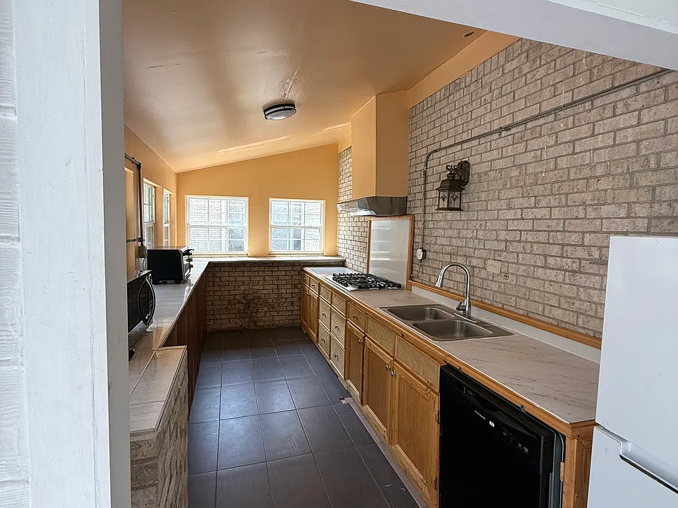 4828 Forest Hill Irene Rd