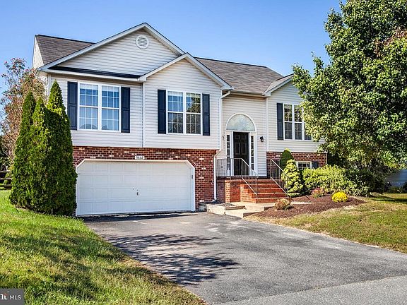 2nd image of 9802 Cannonball Ct