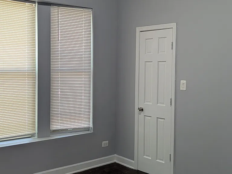 6401 S Saint Lawrence Ave — Photo 6