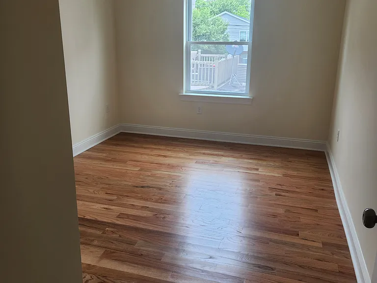 491-493 S 10th St #2 — Photo 5