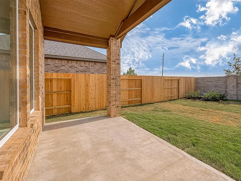 8710 Limmen Terrace Trl — Photo 40